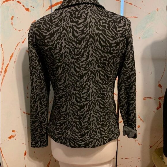 Notations size medium long sleeve zipper jacket with front zipper pockets - Picture 2 of 5